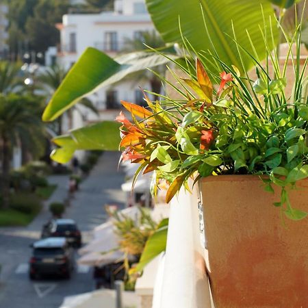Hostal Yebisah Santa Eulària des Riu Extérieur photo