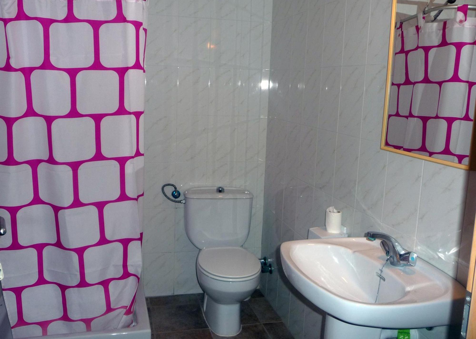 Hostal Yebisah Santa Eulària des Riu Chambre photo
