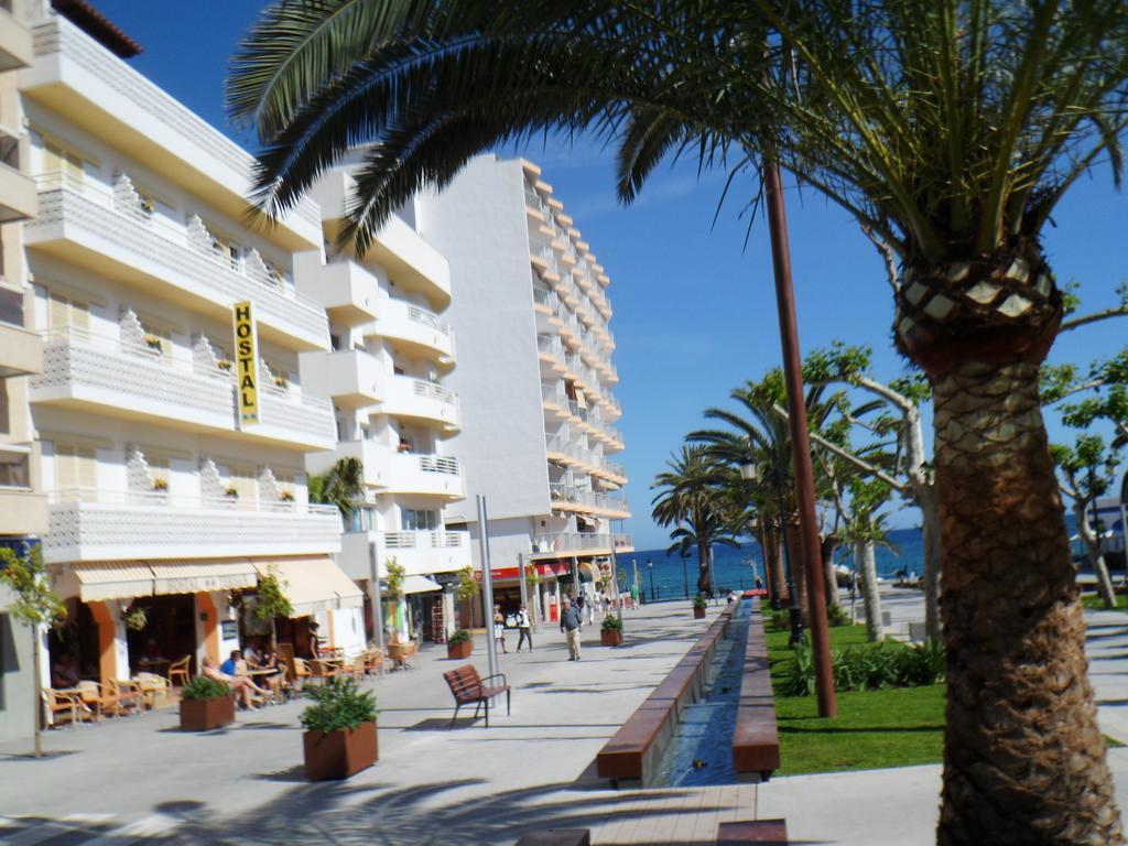 Hostal Yebisah Santa Eulària des Riu Extérieur photo
