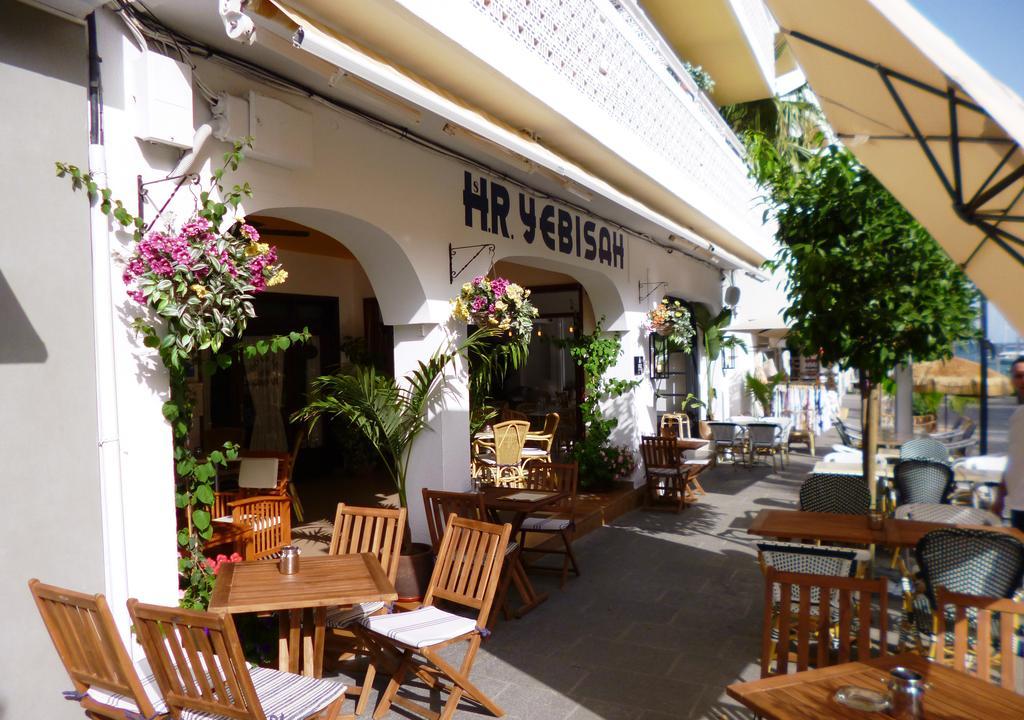 Hostal Yebisah Santa Eulària des Riu Extérieur photo